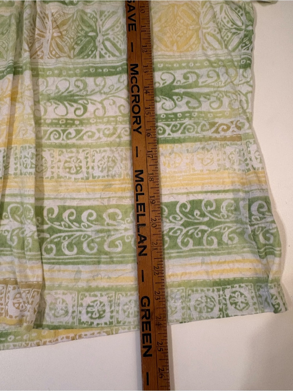 Samantha Green and yellow short Sleeve V-Neck Tee in Green & Yellow - Picture 4 of 6
